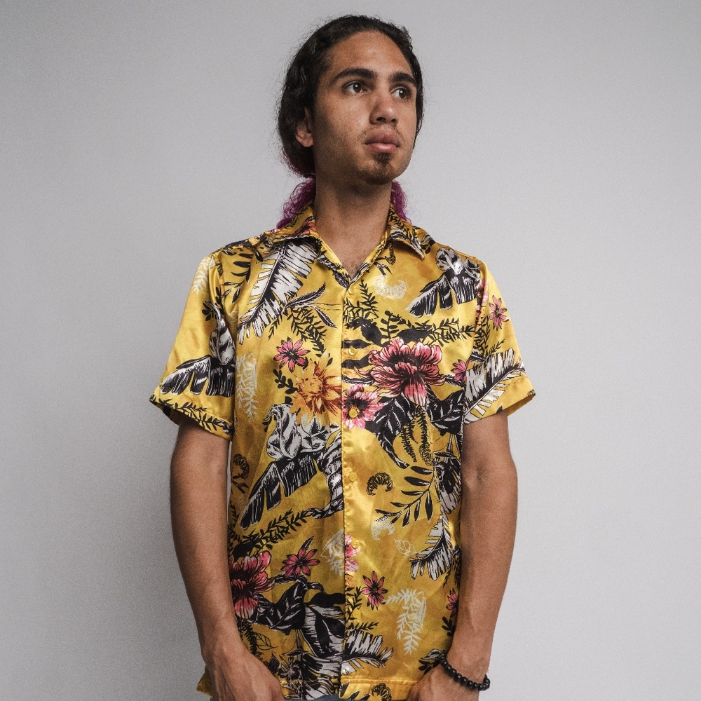 Medium Fashio Nova shirt